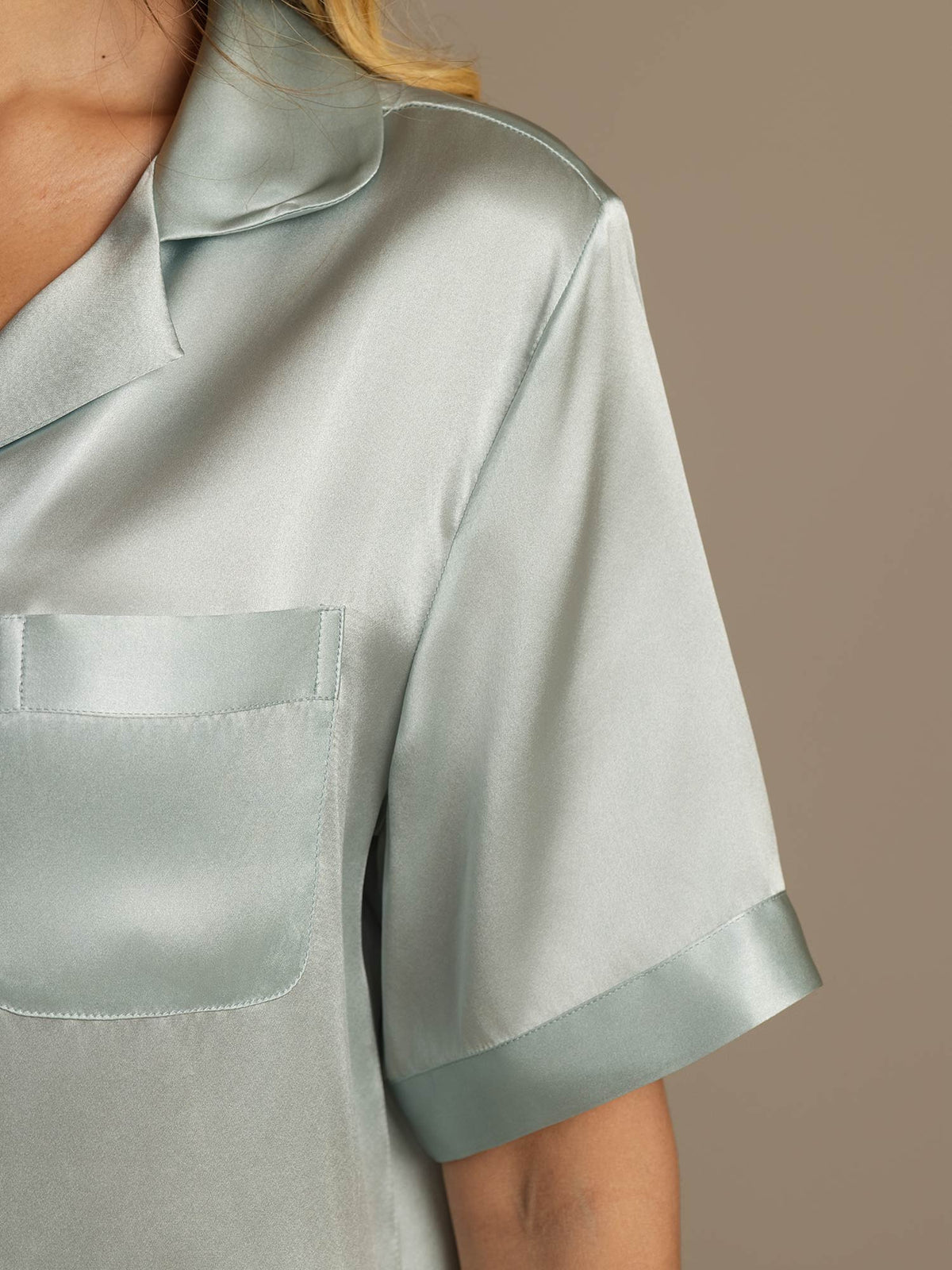 Pure Silk Short Sleeve Notch Collar Above the Knee Women's Pyjamas Set