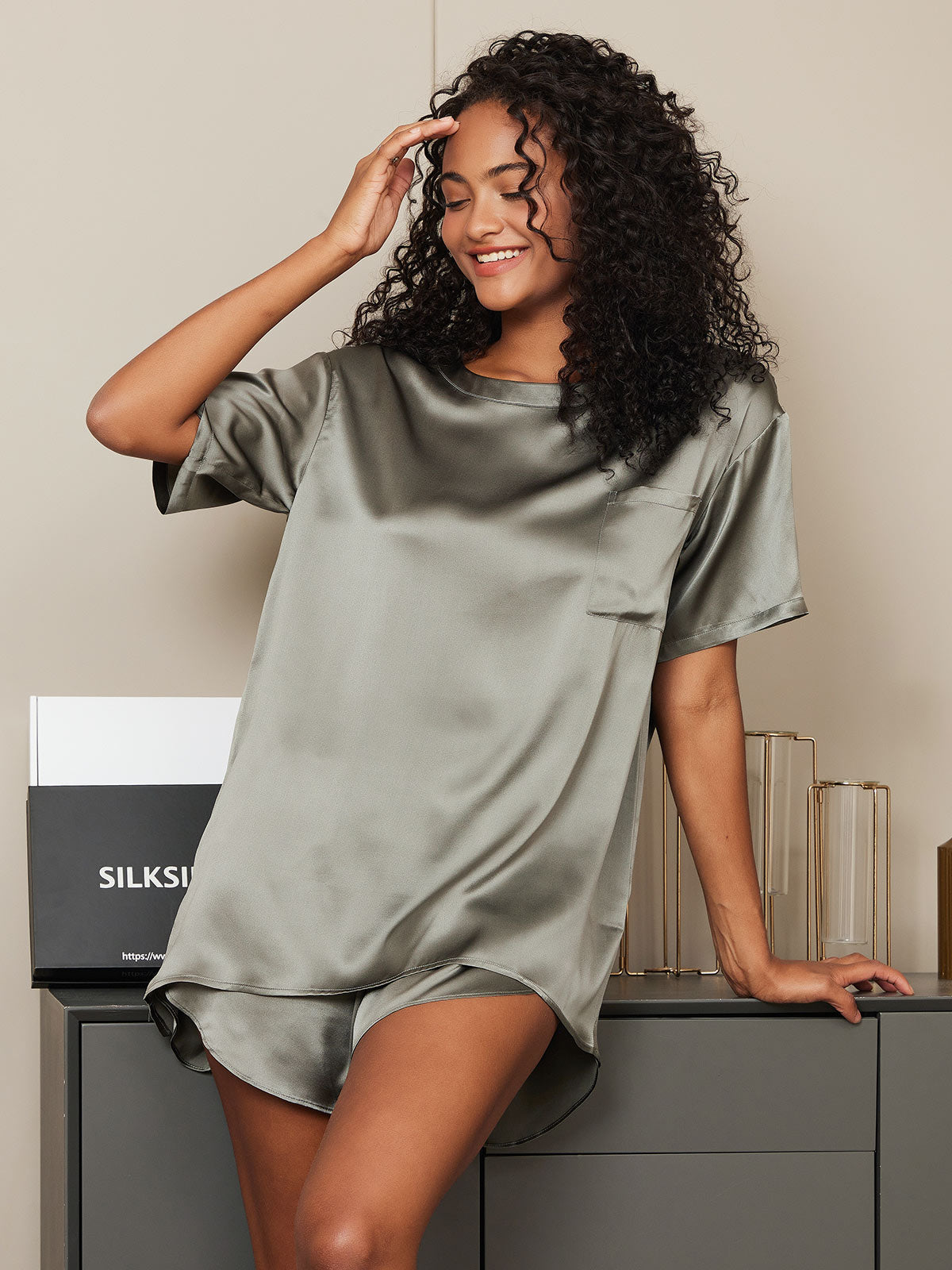 Pure Silk Short Sleeve Round Neck Women's Pyjamas Set