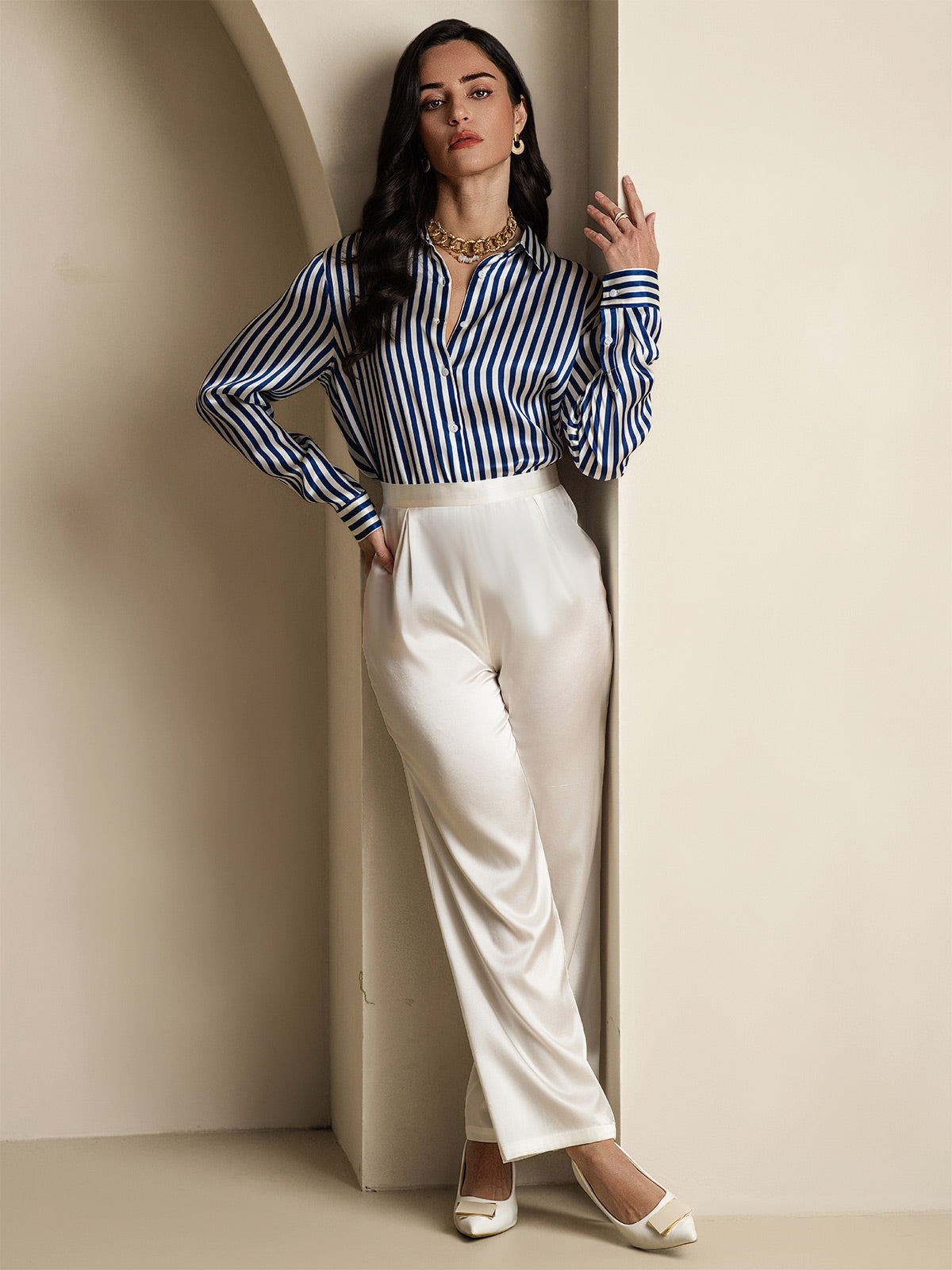 19Momme Silk Long Sleeve Lapel Collar Women's Shirt with Button Up Design